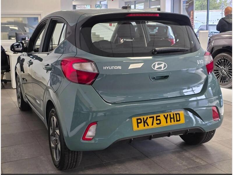 Mangrove Green 2025 Hyundai i10 - Photo 2